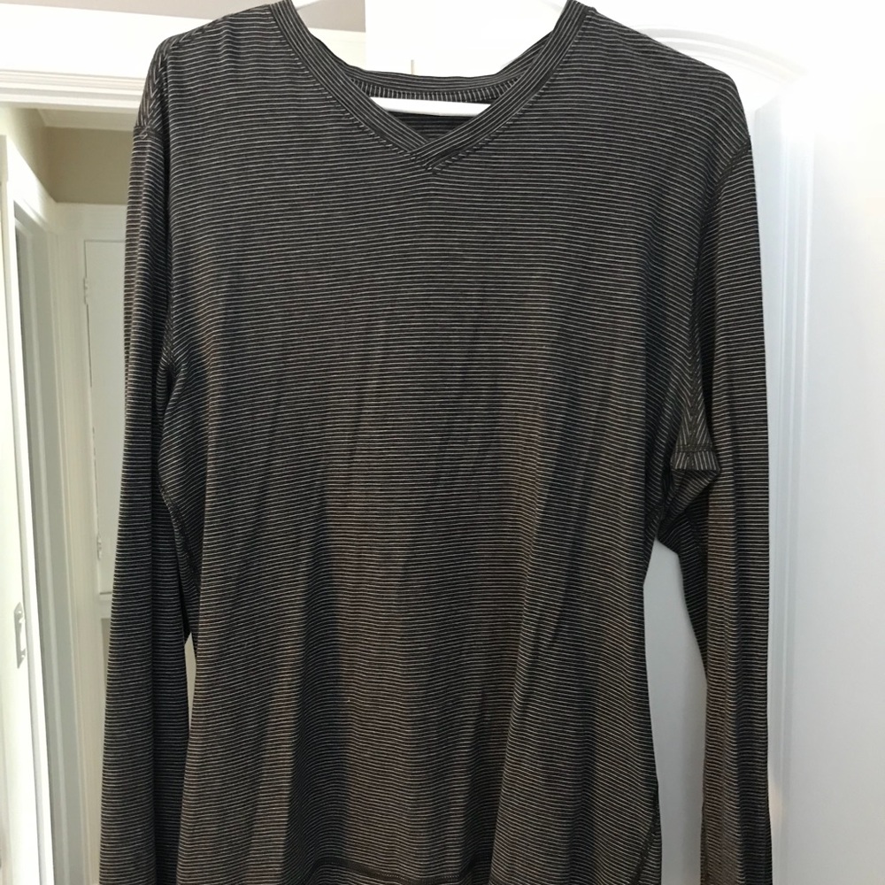 Lululemon athletica V Neck Longsleeve